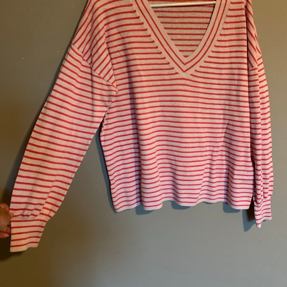 GAP Sweater - Picture 3 of 7